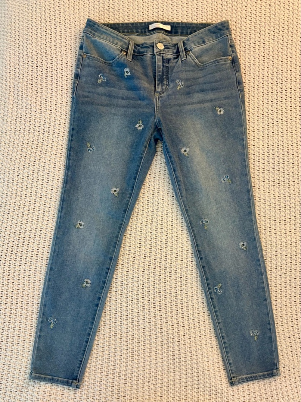 LC Lauren Conrad Distressed Light Blue Embroidered Super Skinny Jeans Size 12